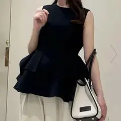 sheller】最終値下げ ノースリーブステッチフレアトップス - メルカリ