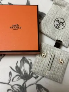 新品未使用　エルメス　ミニポップH ピアス　白×シルバー 中古・古着通販】HERMES (エルメス) ポップHミニピアス オフ