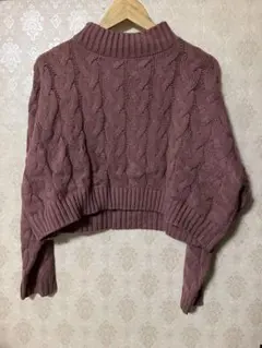 ショート丈　ニット　ピンク