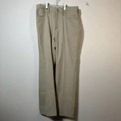 GU 342409センタープレスストレートパンツ　ベージュ　Mサイズ