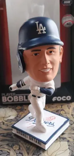 記念グッズドジャース大谷翔平デコピンボブルヘッドダイソー - メルカリ