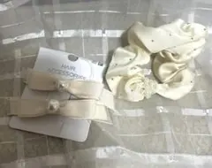 アイボリー ❤️リボン付きヘアピンとシュシュ 2点セット