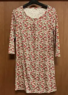 リバティ柄　七分袖 Vネック ワンピース