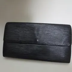 ルイヴィトン　黒いエピレザー長財布