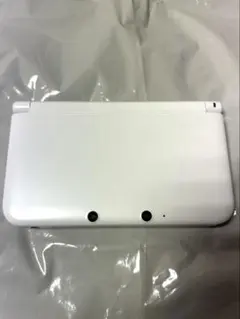 ニンテンドー3DS LL ホワイト 本体とACアダプター付き