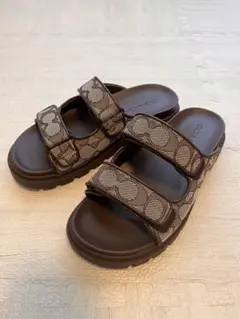 COACH シグネチャー サンダル ブラウンのサムネイル