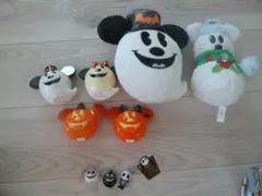最終値下げ　ディズニーリゾート ハロウィン＆クリスマス　ぬいぐるみ他おまけ付きのサムネイル