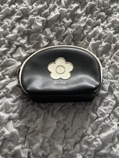 MARY QUANT 黒 フラワーモチーフ ポーチ