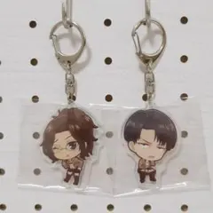 ★進撃の巨人　てへぺろ　アクリルキーホルダー