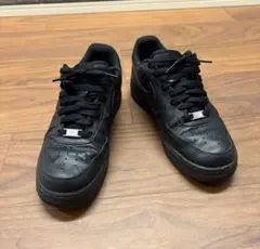NIKE AIR FORCE 1 ブラック スニーカー