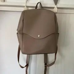 レガートラルゴ　フェイクレザー ベージュ バックパック