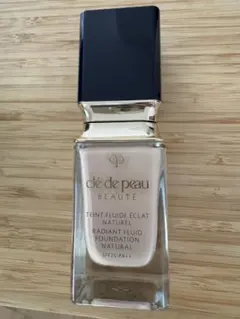 クレドポーボーテ　タンフリュイドエクラ ナチュレル　オークル10