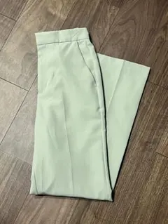 GU ライトグリーンスラックス