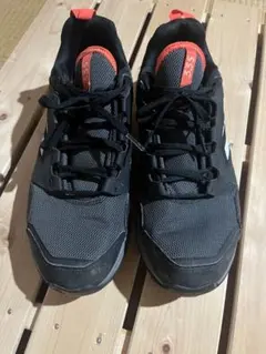 8激安送料込み】adidas Terrexのブラックスニーカー26.5cm - メルカリ