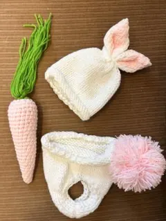 ウサギの帽子とパンツ、ニット人参セット