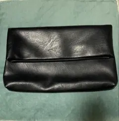 メンズ　黒のクラッチバッグ