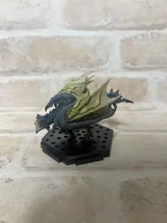 モンスターハンター　蒼火竜リオレウス亜種　フィギュア