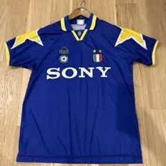 【スクデット★獲得シーズン】ユベントス ９４／９５（A）DANONE スクデット☆獲得シーズン】ユベントス 94／95（A）DANONE - メルカリ
