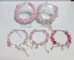ピンクビーズとソフトバラのブレスレット