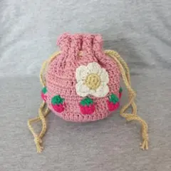 いちご　お花　蝶々　巾着　ミニ巾着　ポーチ　編み物　ハンドメイド　かぎ編み
