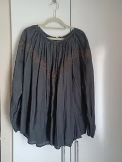 唐揚げくん様 専用 paodelo パオデロ リネン刺繍プルオーバー