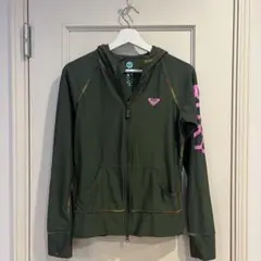 ラッシュガード