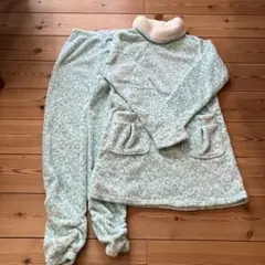 パステルグリーン　フリースパジャマ上下セット