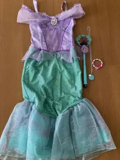 Disney Store 公式　アリエルドレス　グッズセットのサムネイル