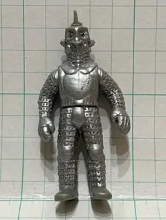 ウィンダム　ソフビ　レア 83年 ウルトラ怪獣シリーズ ウィンダム ソフビ レトロ - メルカリ