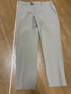 ベージュ チノパン ストレート