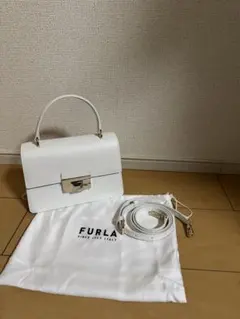 FURLA Lea ポーチ クロスボディ バックインバック - メルカリ