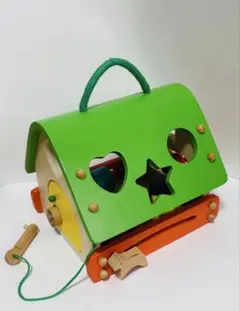 森のあそび道具シリーズ【あそびのおうち House Shape Sorter】のサムネイル