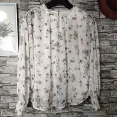 un dix cors/花柄シフォンブラウスのサムネイル