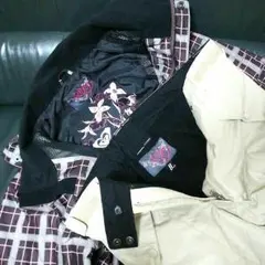 実質値下げ　ロキシー スノボ　ウェア　スノーボード　上下　クイックシルバー　タグ