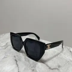 セリーヌ トリオンフ ロゴ サングラス