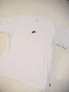 NIKE センターロゴThe Nike Tee ルーズフィット Tシャツ M