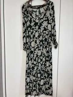 ZARA 花柄ワンピース グリーン XS