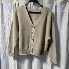 ベージュ Vネック カーディガン M