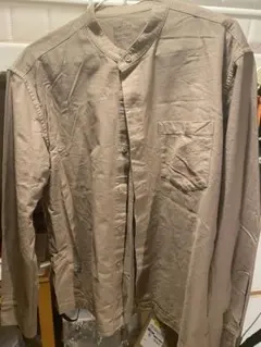 ノーカラーシャツ