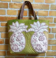 ハワイアンキルトバッグ 　（パイナップル&ハイビスカス）