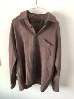 【古着】幾何学模様 Lサイズ ボタンアップシャツ