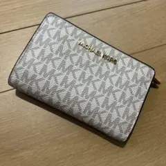 MICHAEL KORS 幾何学模様 二つ折り財布　保管袋付き