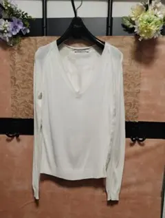 ■フォクシー★定価4万円程度★綺麗★ニットトップスのサムネイル