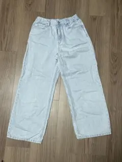 ユニクロ ワイドフィットストレートジーンズ 140cm