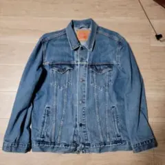 Item thumbnail for item ebbf1665-0dd0-4935-b6fc-4ff718c6d44a