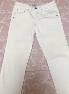 M.deux 短丈 ホワイトパンツのサムネイル