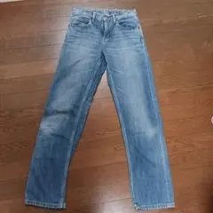 ユニクロ ストレートデニムパンツ　150センチ