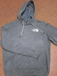 【半額以下！】THE NORTH FACE パーカー