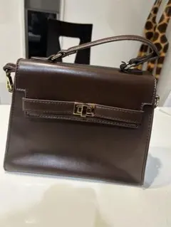 ブラウン ショルダーバッグ