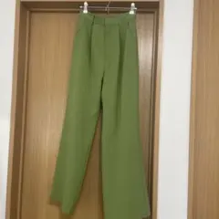 新品未使用タグ付き　CLANE BASIC TUCK PANTSのサムネイル